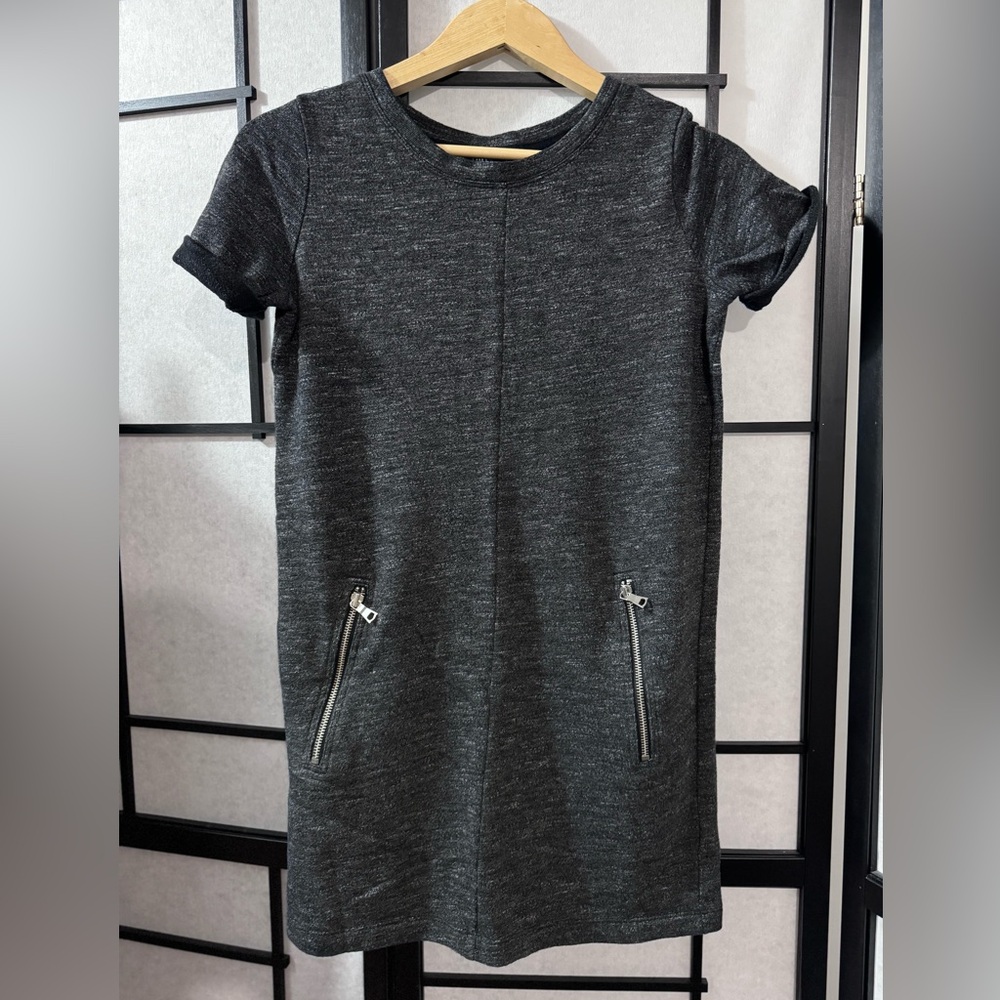 Gap Short Sleeve Heather Charcoal Dress with Zip Pockets